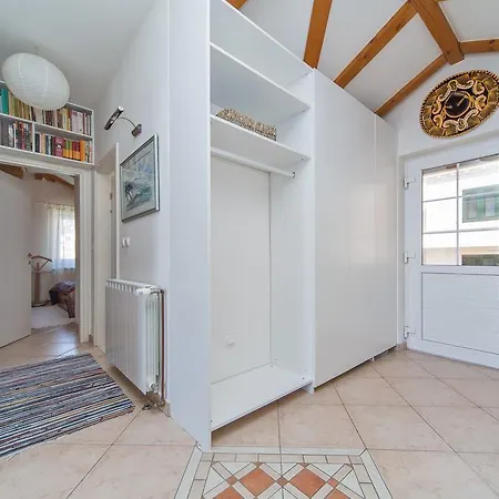 Varina アパート ドゥブロブニク