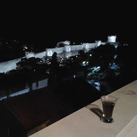 Varina アパート ドゥブロブニク