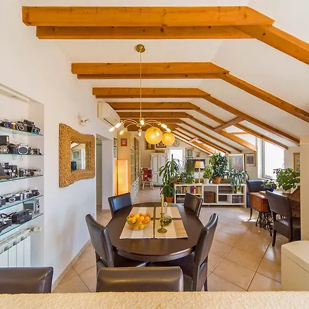 Varina アパート *